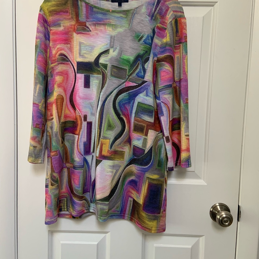 Colorful Abstract Pattern Top - Picture 3 of 3